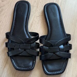 Universal Thread Black Women's Sandals